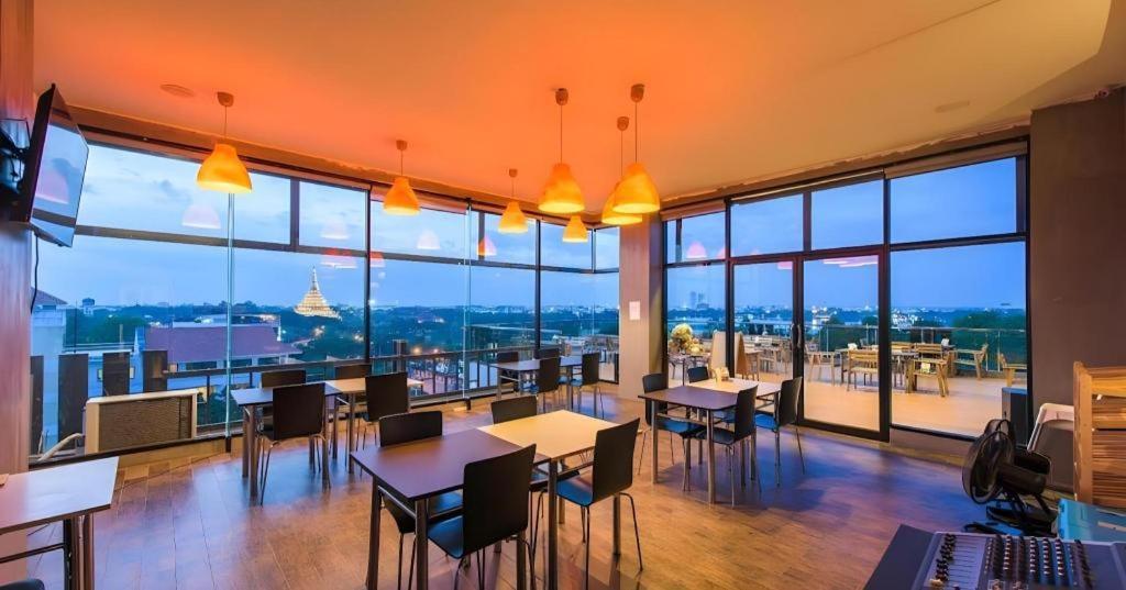 Ingtara Hotel Khon Kaen Exterior foto